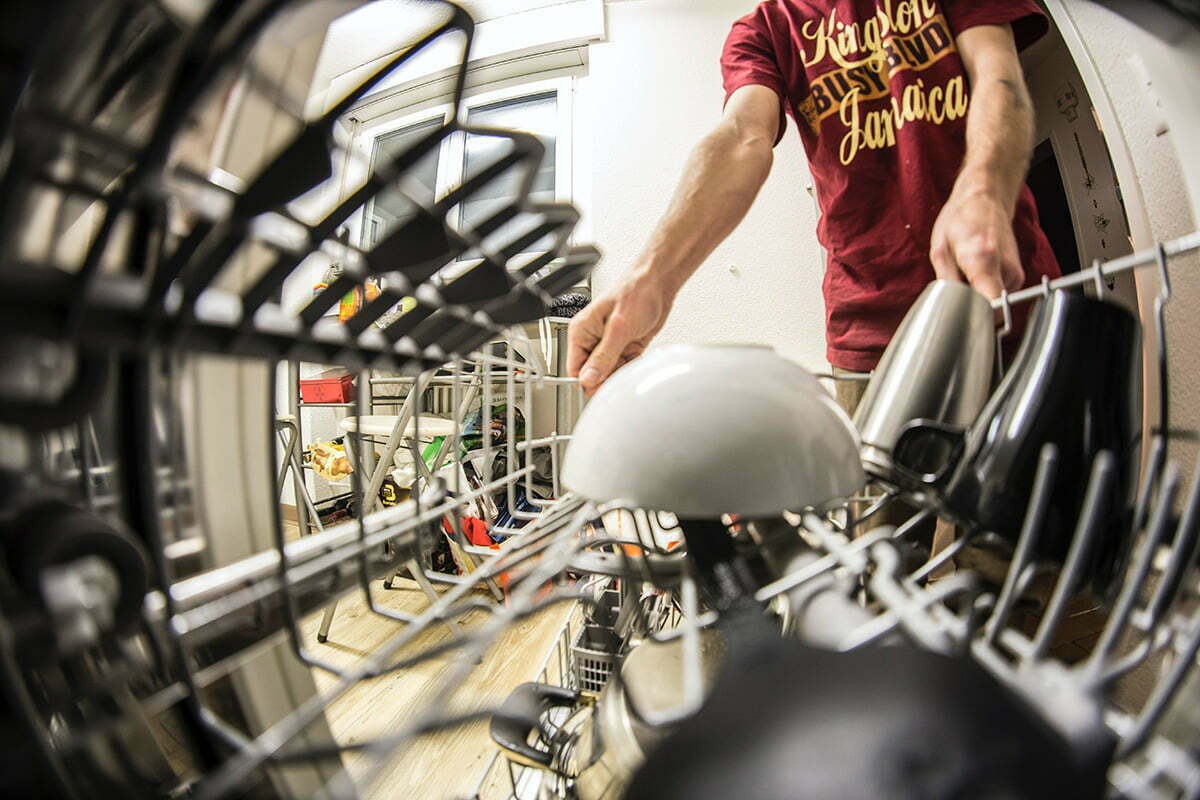Read more about the article Plumbing Appliances: Dishwasher Maintenance