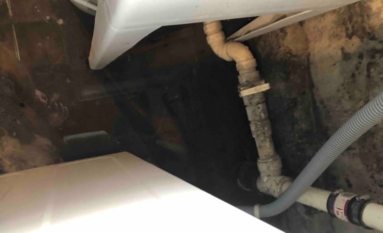 Read more about the article Three Common Summer Plumbing Problems
