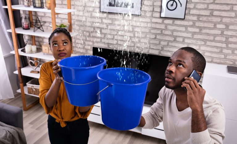 Read more about the article When to Use Emergency Plumbing Services