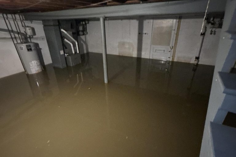 Read more about the article Surviving Snow Melt: Your Post-Snow Storm Plumbing Guide
